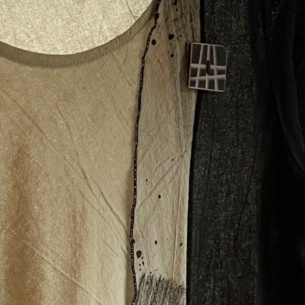 PRICE DROP! Lightweight, flowing  vintage tunic top from designer Lee Andersen - Picture 6 of 15